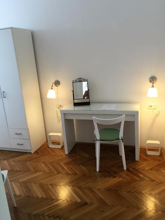 Arenacentar Apartments Pula Luaran gambar