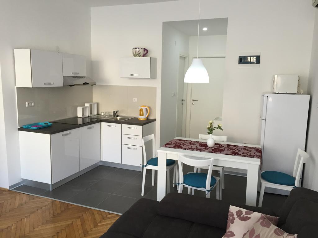 Arenacentar Apartments Pula Luaran gambar