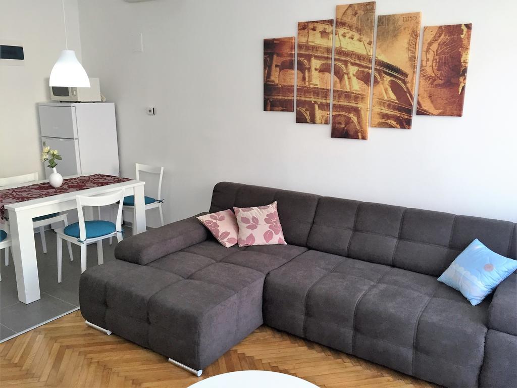 Arenacentar Apartments Pula Luaran gambar