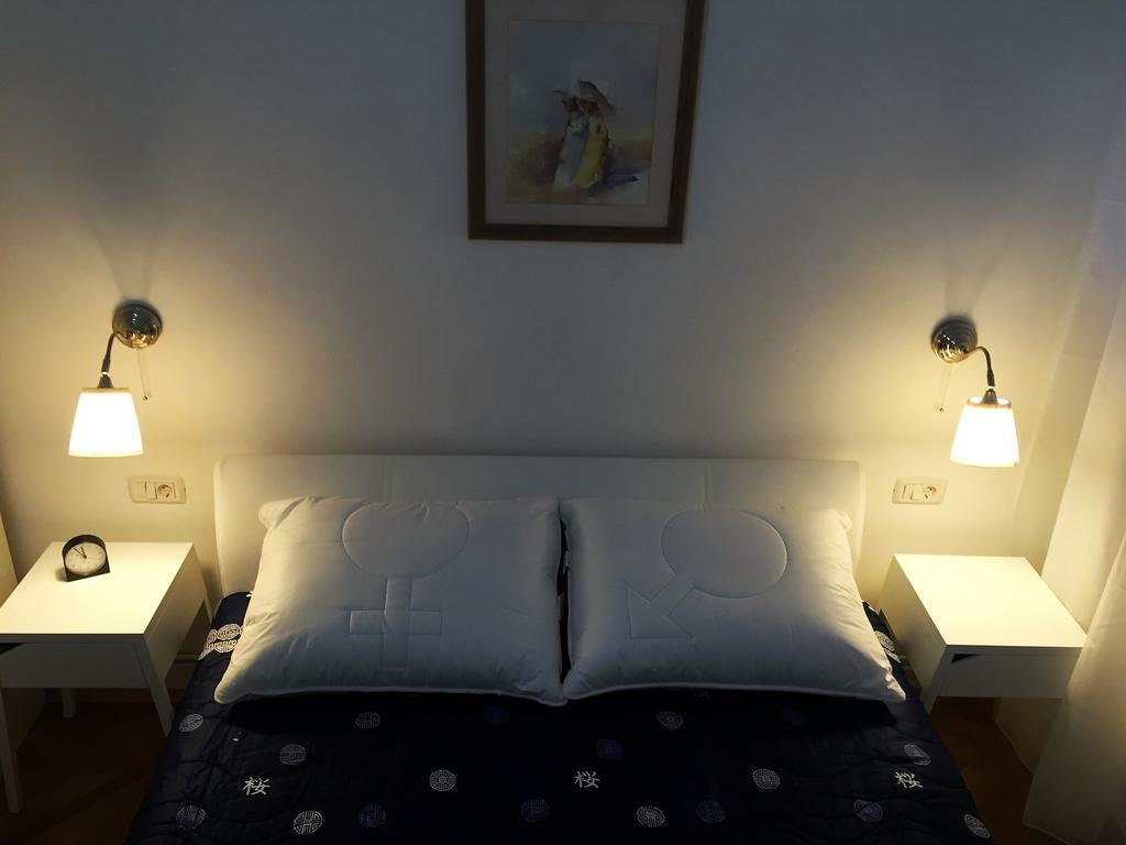 Arenacentar Apartments Pula Luaran gambar