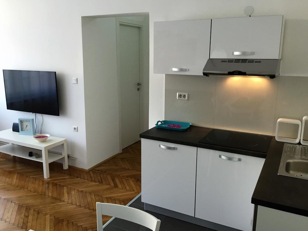Arenacentar Apartments Pula Luaran gambar