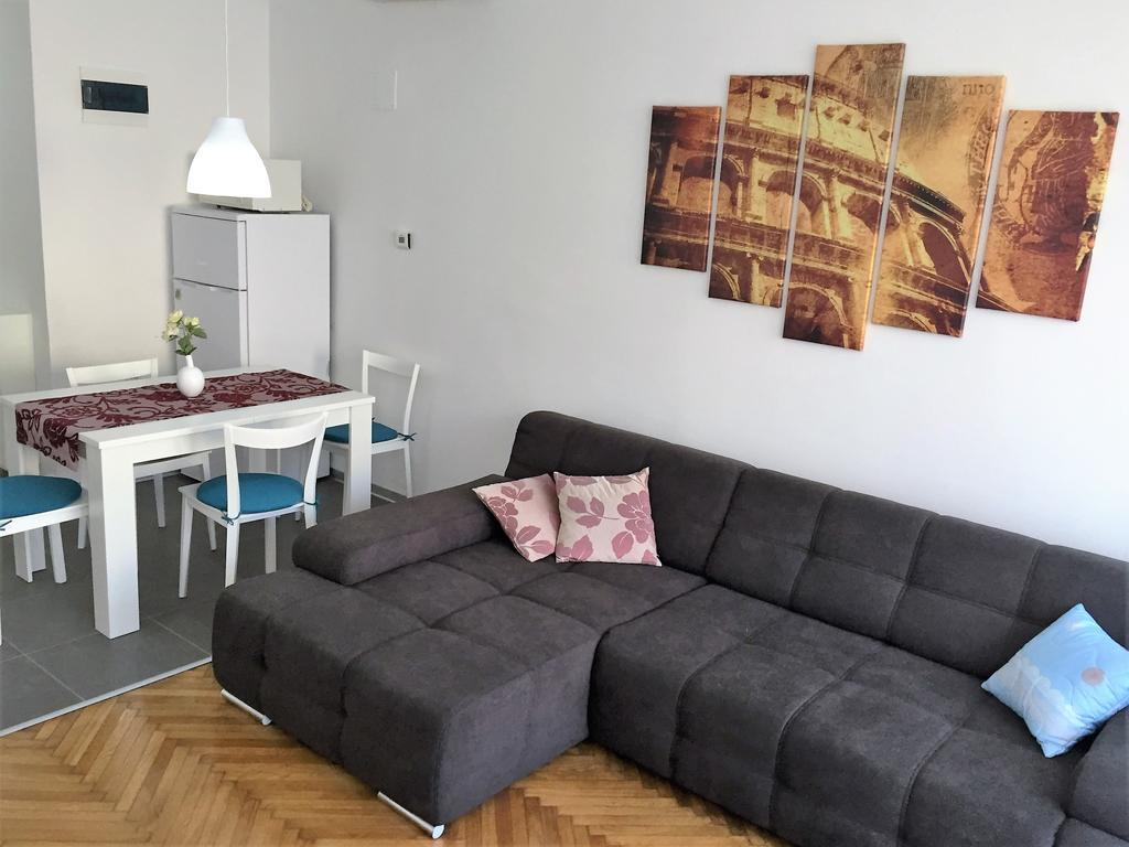 Arenacentar Apartments Pula Luaran gambar