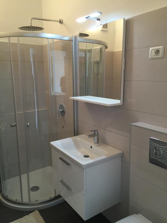 Arenacentar Apartments Pula Luaran gambar